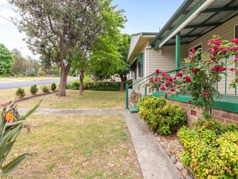 26 Gordon Street, Bega NSW 2550
