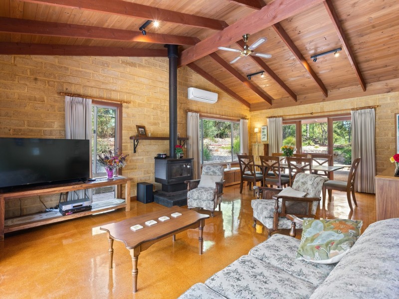 57 Strathmore Crescent, Kalaru NSW 2550