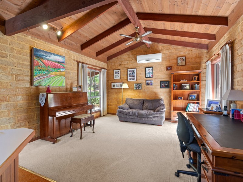 57 Strathmore Crescent, Kalaru NSW 2550