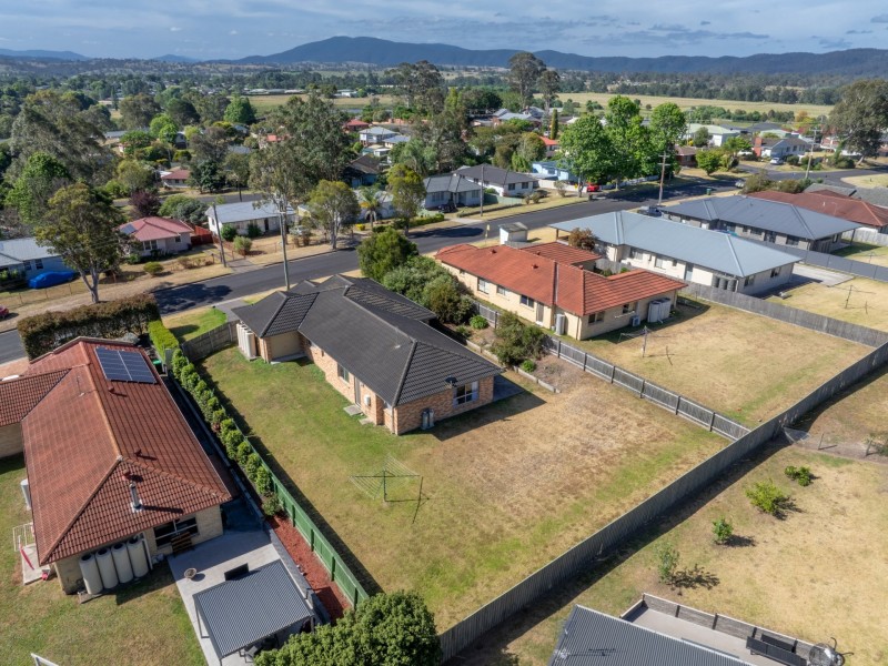 20 Howard Ave, Bega NSW 2550