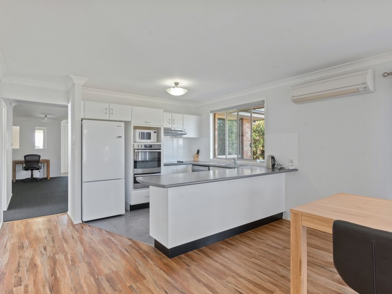 20 Howard Ave, Bega NSW 2550