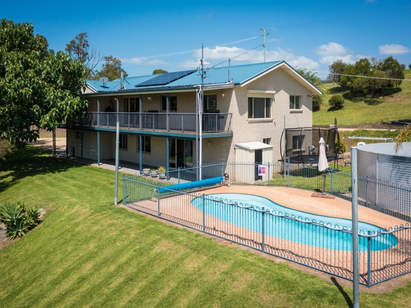 42 Mount Pleasant Road, Bega NSW 2550