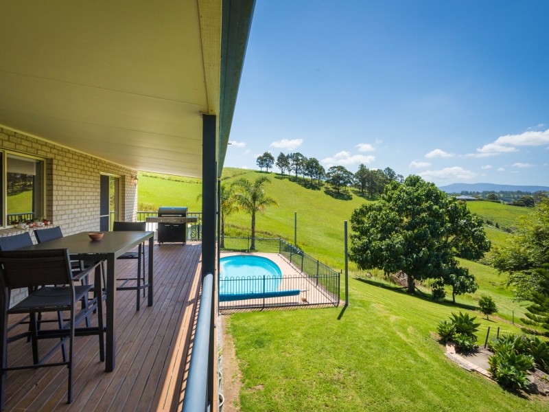 42 Mount Pleasant Road, Bega NSW 2550