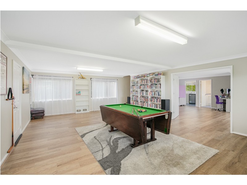 42 Mount Pleasant Road, Bega NSW 2550