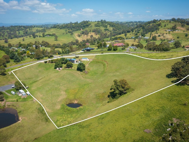 42 Mount Pleasant Road, Bega NSW 2550