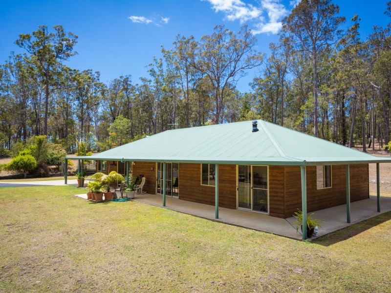 1804 Sapphire Coast Drive, Kalaru NSW 2550