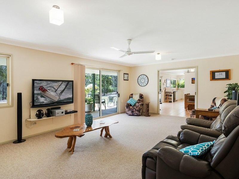 1804 Sapphire Coast Drive, Kalaru NSW 2550