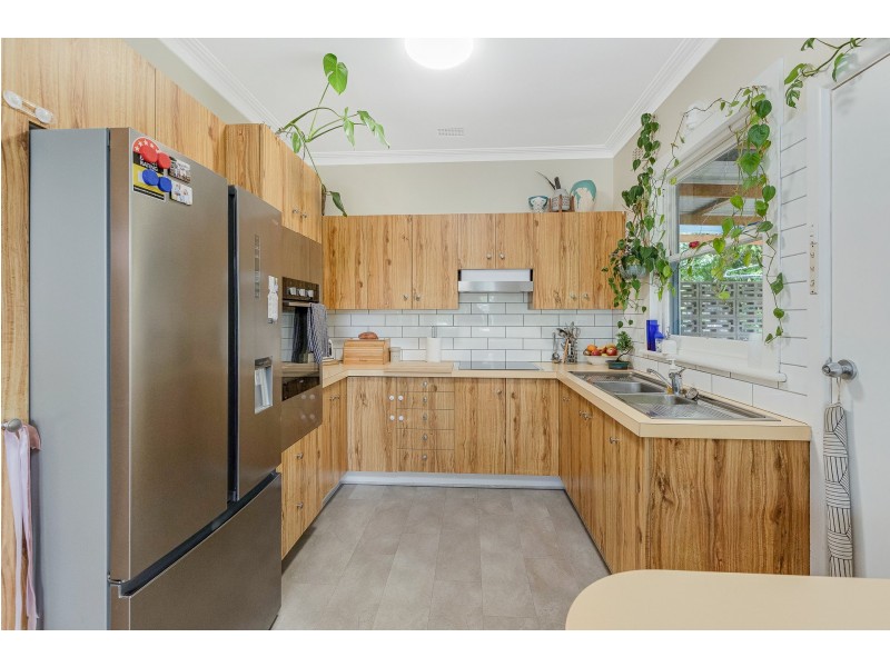 5 Dowling Street, Bega NSW 2550