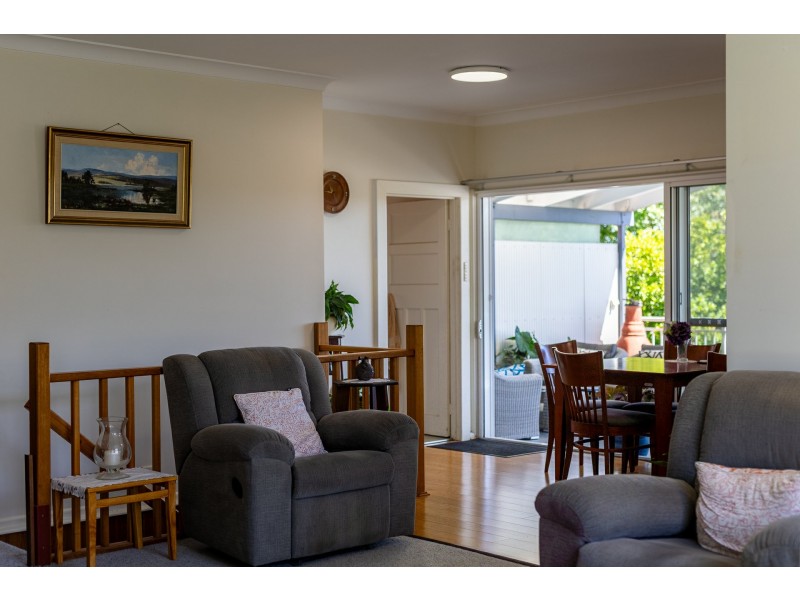 21 Bega Street, Bega NSW 2550