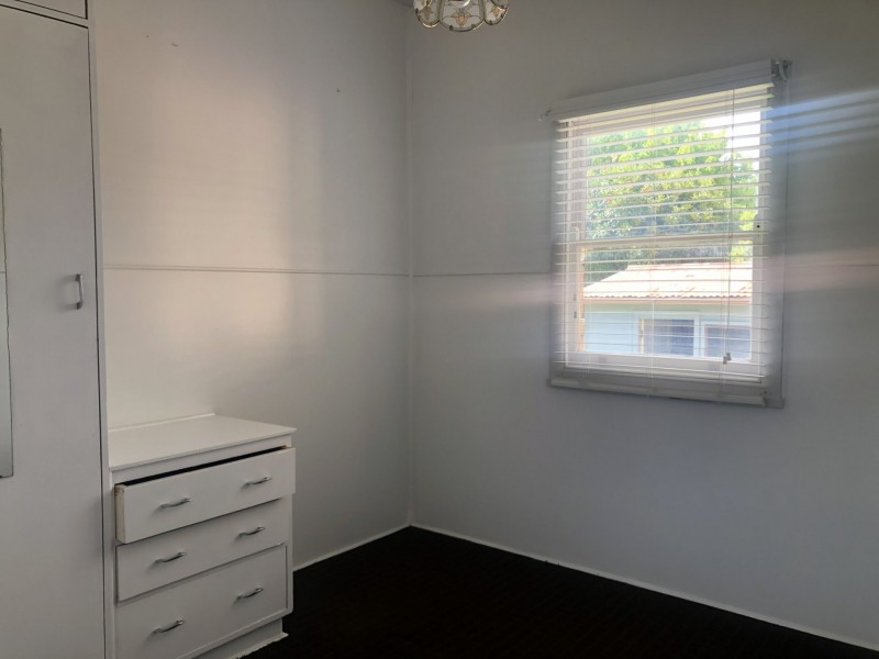 11 Mecklenberg Street, Bega NSW 2550
