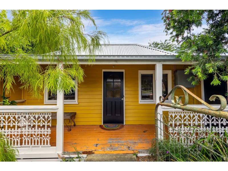42 Princes Highway, Cobargo NSW 2550