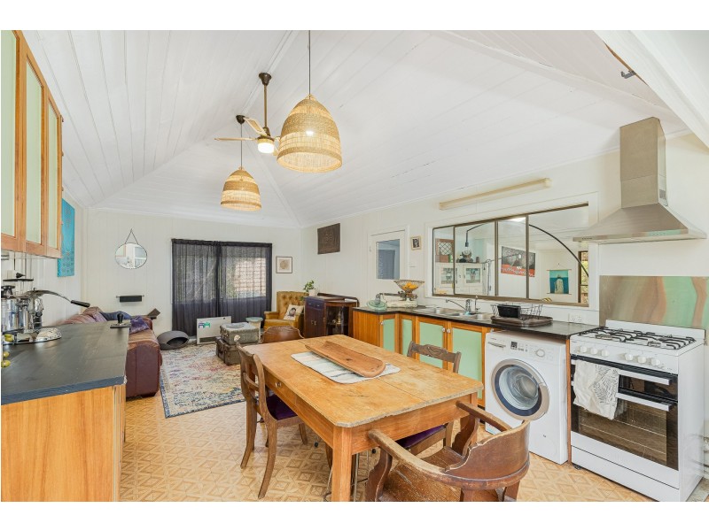 42 Princes Highway, Cobargo NSW 2550