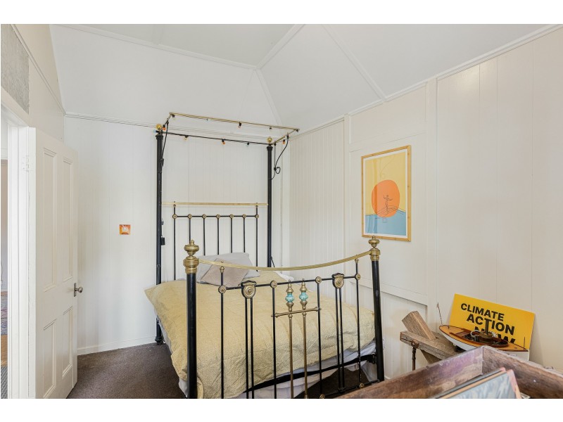 42 Princes Highway, Cobargo NSW 2550