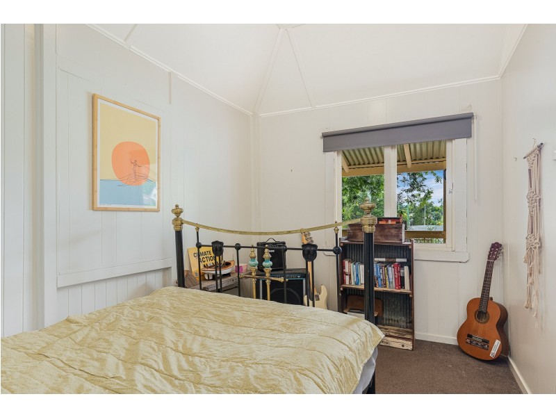 42 Princes Highway, Cobargo NSW 2550