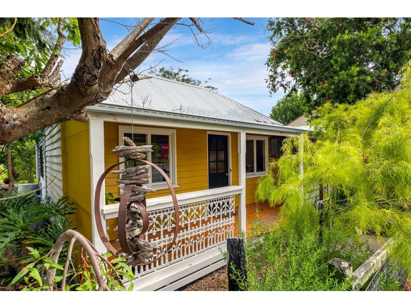 42 Princes Highway, Cobargo NSW 2550