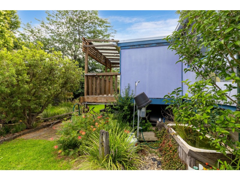42 Princes Highway, Cobargo NSW 2550