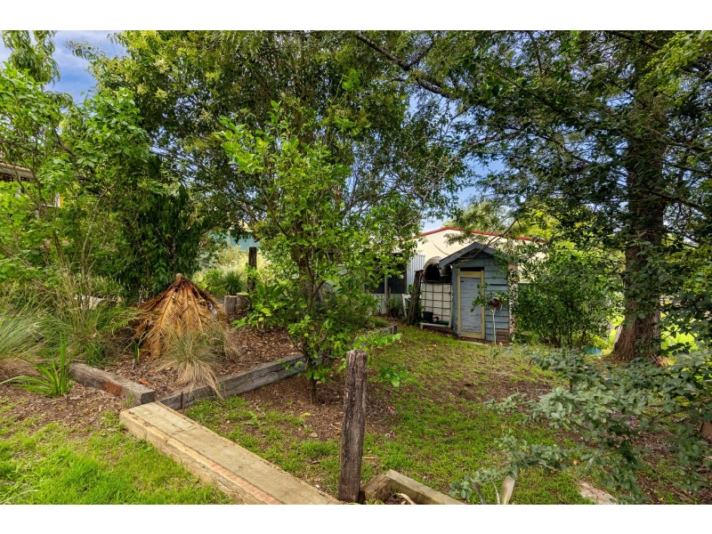 42 Princes Highway, Cobargo NSW 2550