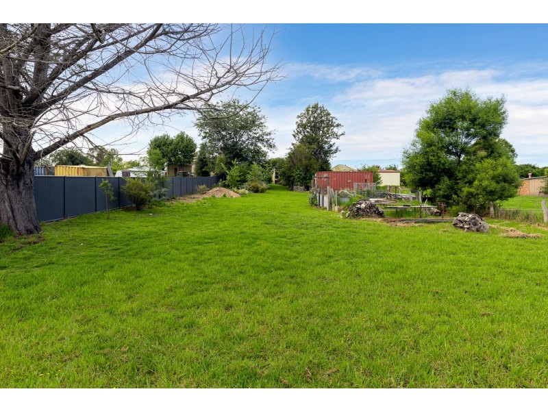 42 Princes Highway, Cobargo NSW 2550