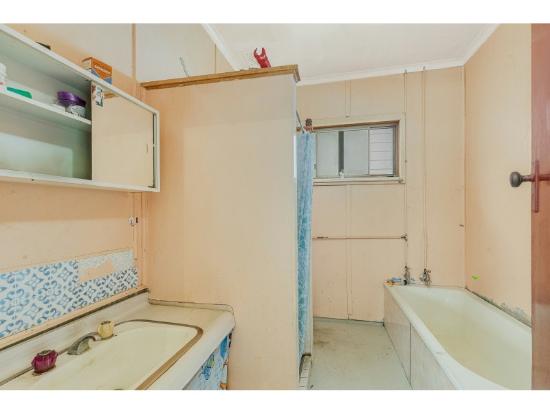 18 Norman Avenue, Bega NSW 2550