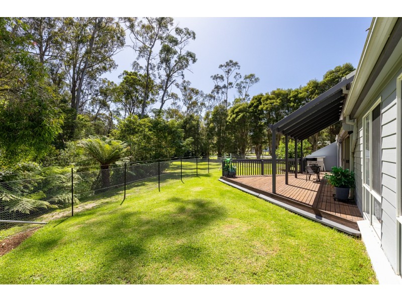 15 Strathmore Crescent, Kalaru NSW 2550