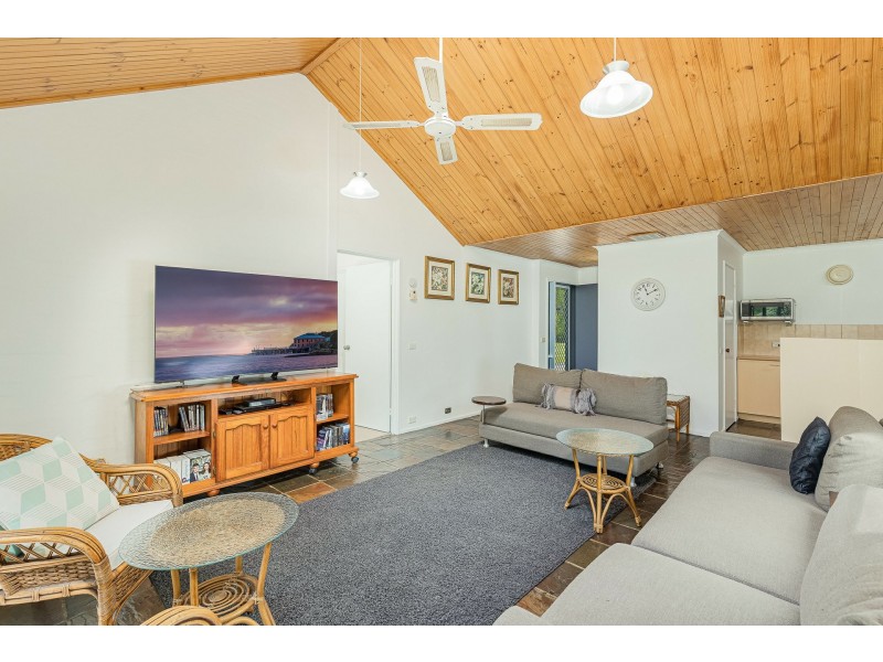 15 Strathmore Crescent, Kalaru NSW 2550