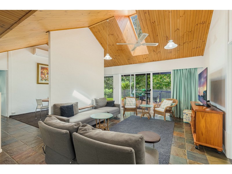 15 Strathmore Crescent, Kalaru NSW 2550