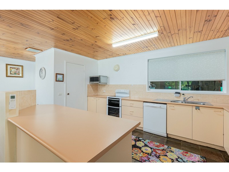 15 Strathmore Crescent, Kalaru NSW 2550