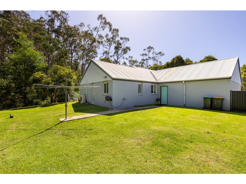15 Strathmore Crescent, Kalaru NSW 2550