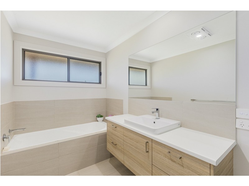 10 Wumbalwarra Drive, Bega NSW 2550