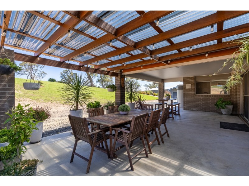 10 Wumbalwarra Drive, Bega NSW 2550