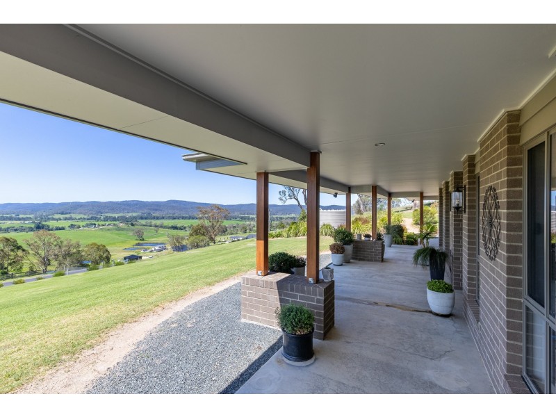 10 Wumbalwarra Drive, Bega NSW 2550