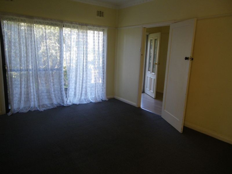 3 Dowling Street, Bega NSW 2550