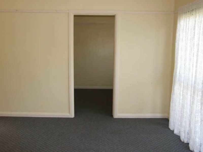 3 Dowling Street, Bega NSW 2550