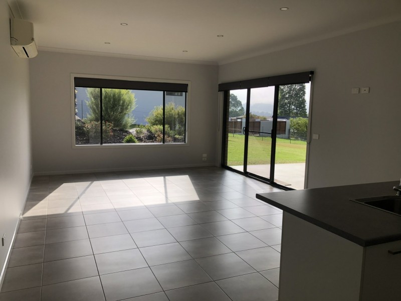 9 Glen Mia Drive, Bega NSW 2550