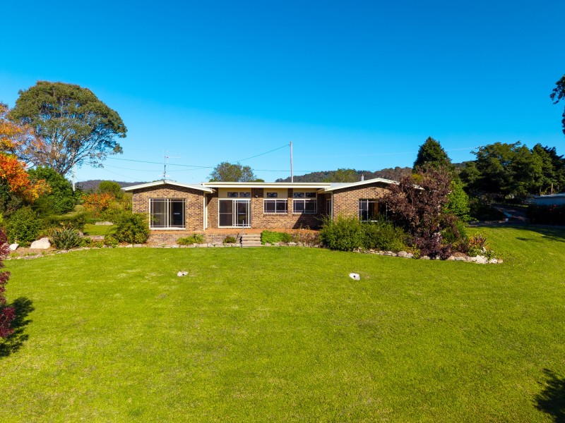 64 Narrawa Place, Bega NSW 2550
