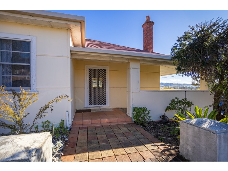 84 Upper Street, Bega NSW 2550