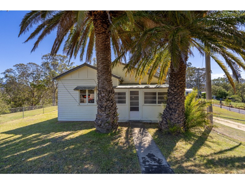 18 Loftus Street, Bemboka NSW 2550