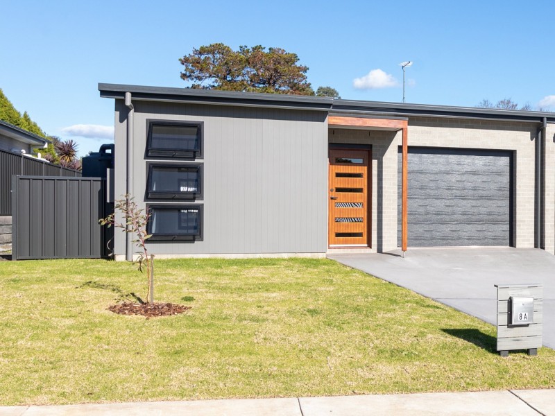 8B Orange Roughy Road, Bega NSW 2550