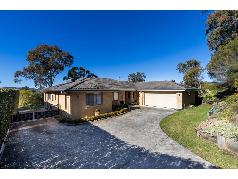 9 Bridle Place, Bega NSW 2550