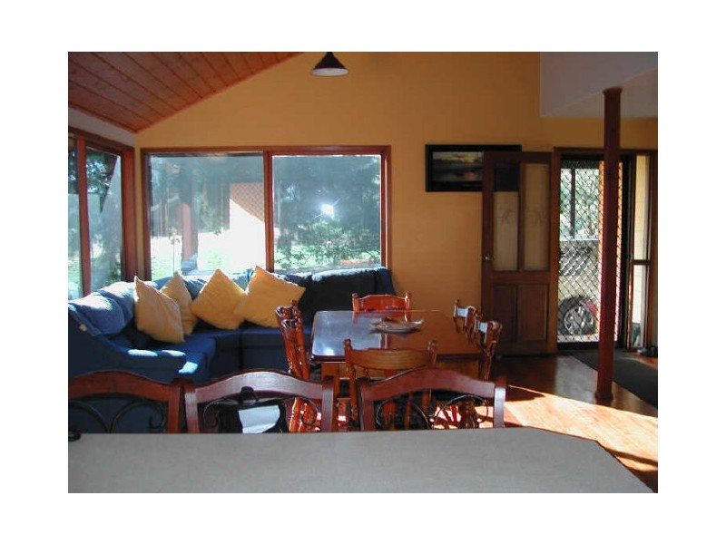 60 Redgum Close, Bega NSW 2550