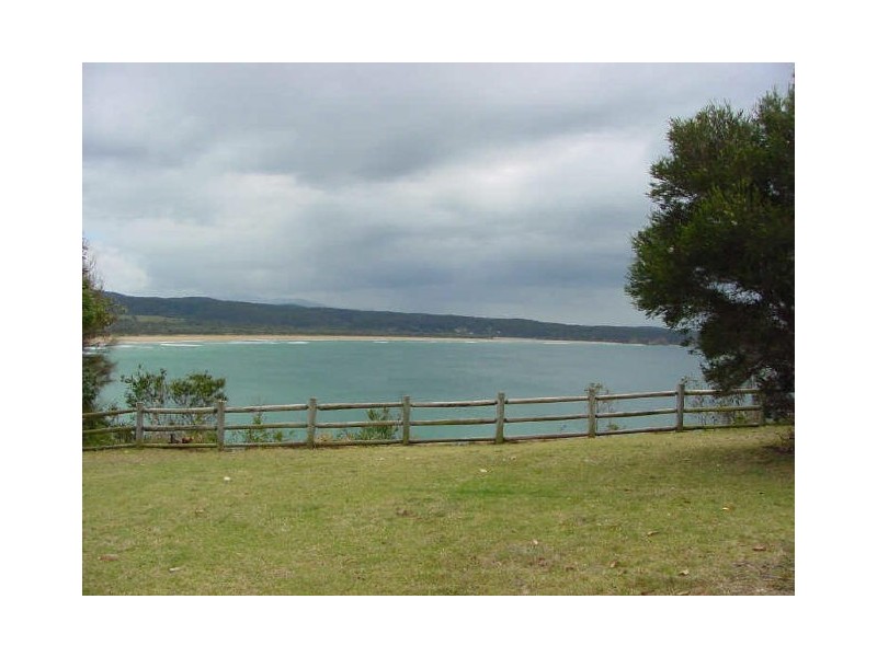 13 Cliff Place, Tathra NSW 2550