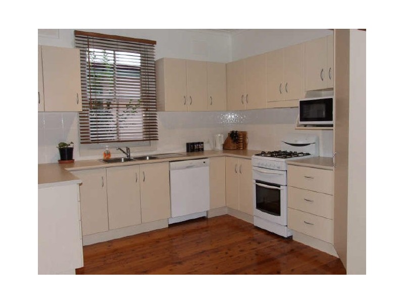 26 Hill Street, Bega NSW 2550