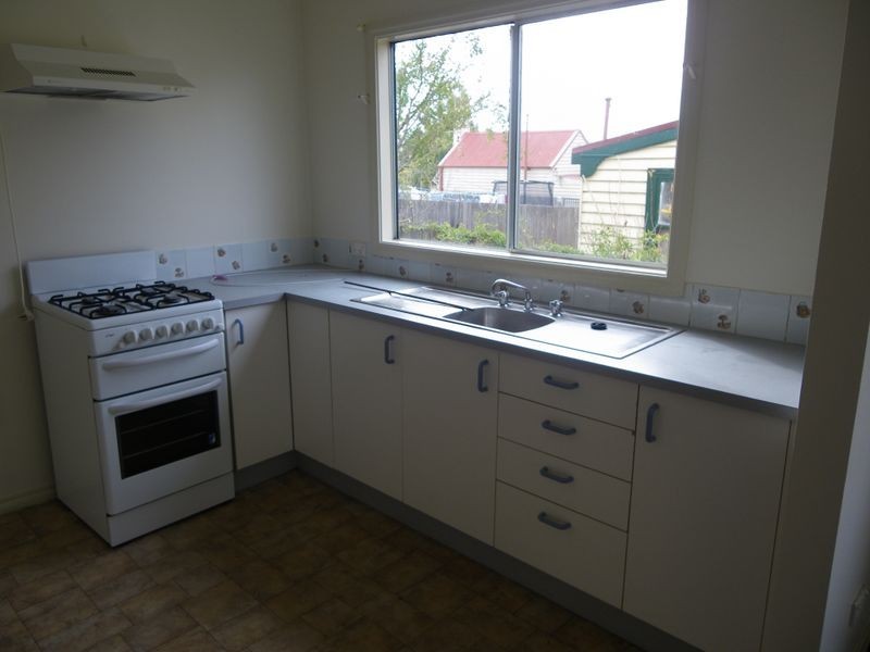 27 Peden Street, Bega NSW 2550