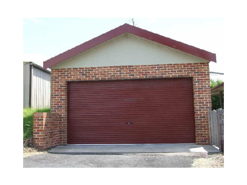 1 Gordon Street, Bega NSW 2550