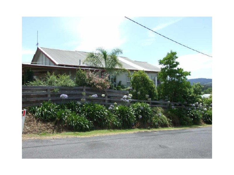 1 Gordon Street, Bega NSW 2550