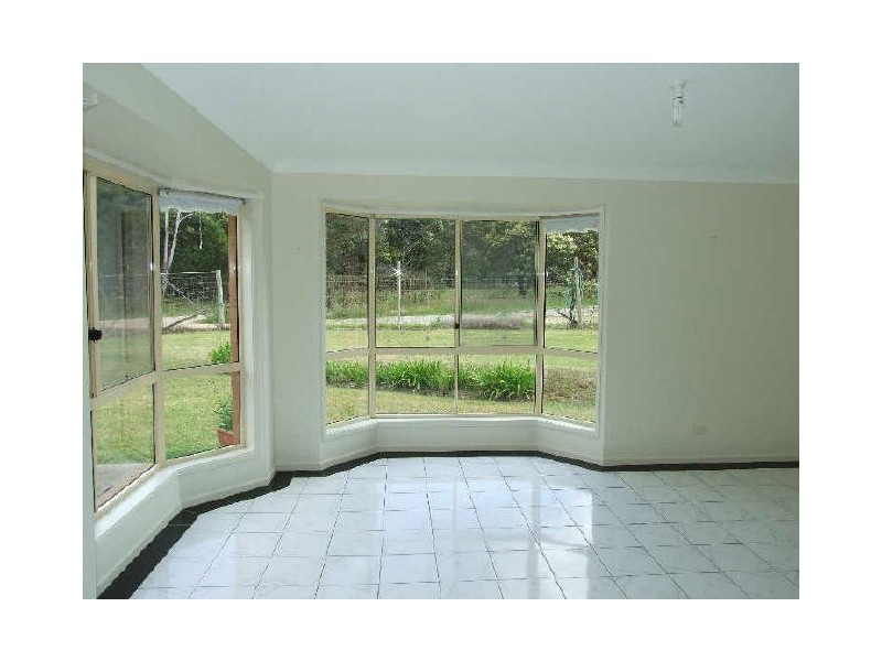121 Strathmore Cres, Kalaru NSW 2550