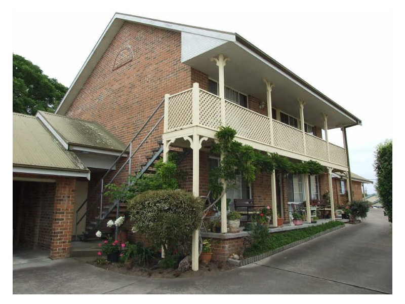 2/28 Carp Street, Bega NSW 2550