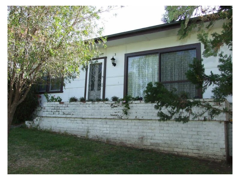 3 Dowling Street, Bega NSW 2550