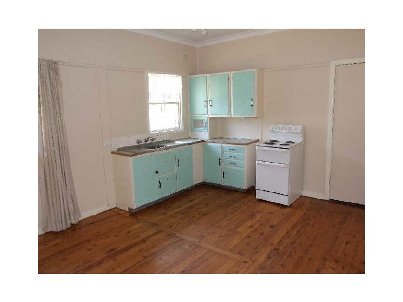 69 Meringo Street, Bega NSW 2550