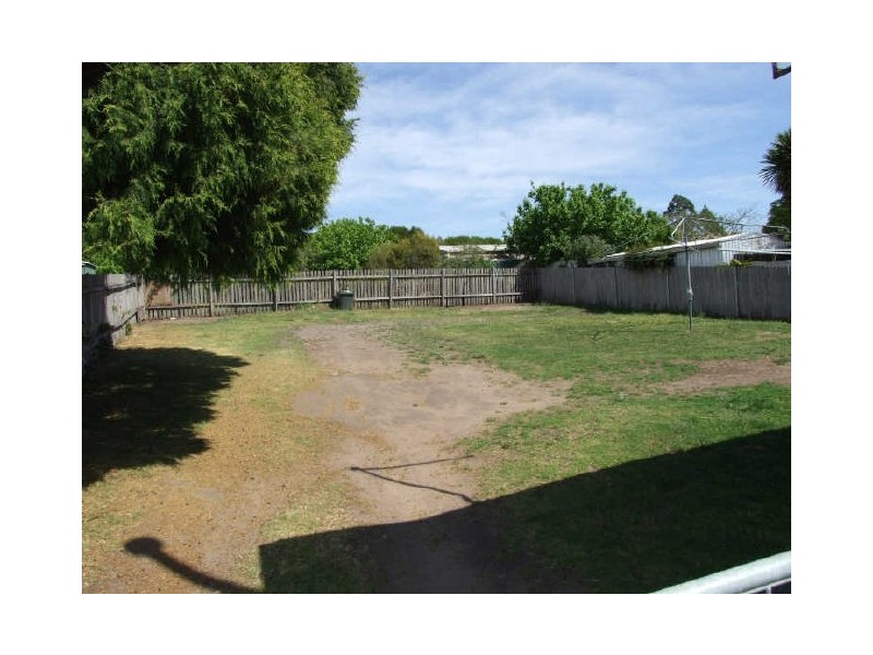 69 Meringo Street, Bega NSW 2550